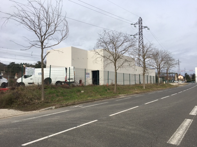 Création d'un bâtiment technique en extension du bâtiment existant